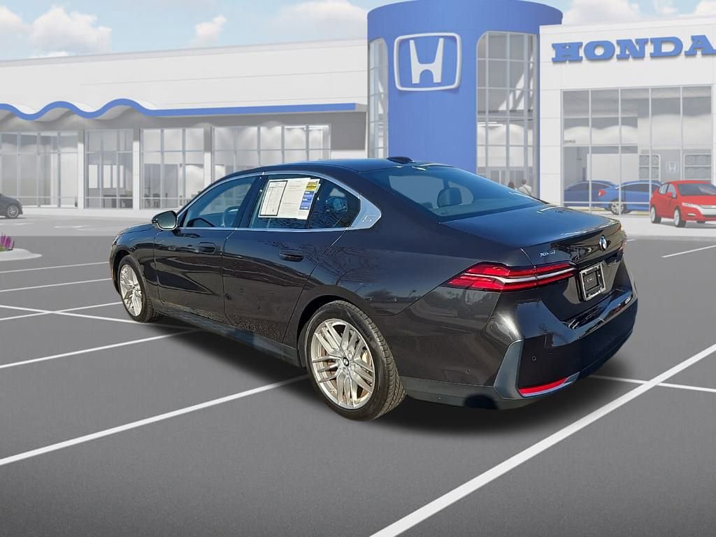 Used 2024 BMW 530i xDrive w/ Premium Package image 7