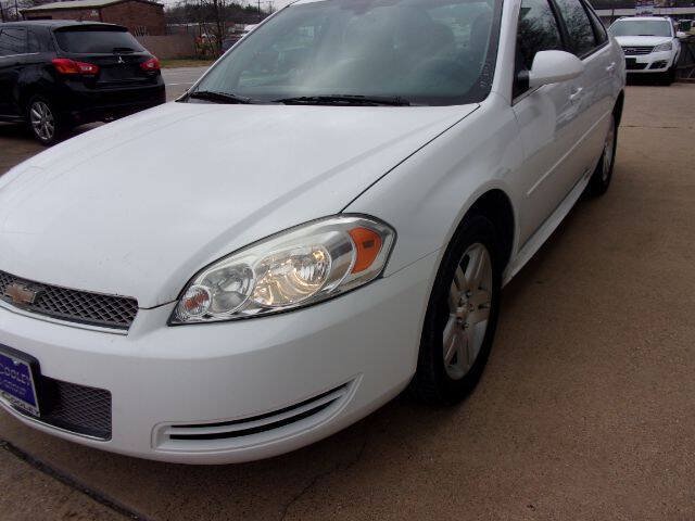 Used 2016 Chevrolet Impala LT FWD image 1
