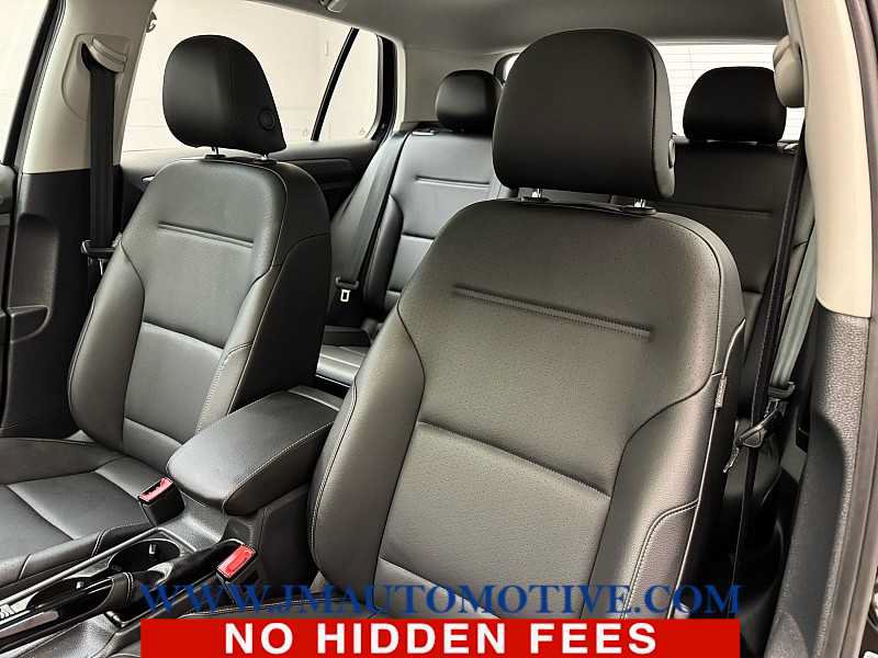 Used 2018 Volkswagen Golf SE FWD image 14