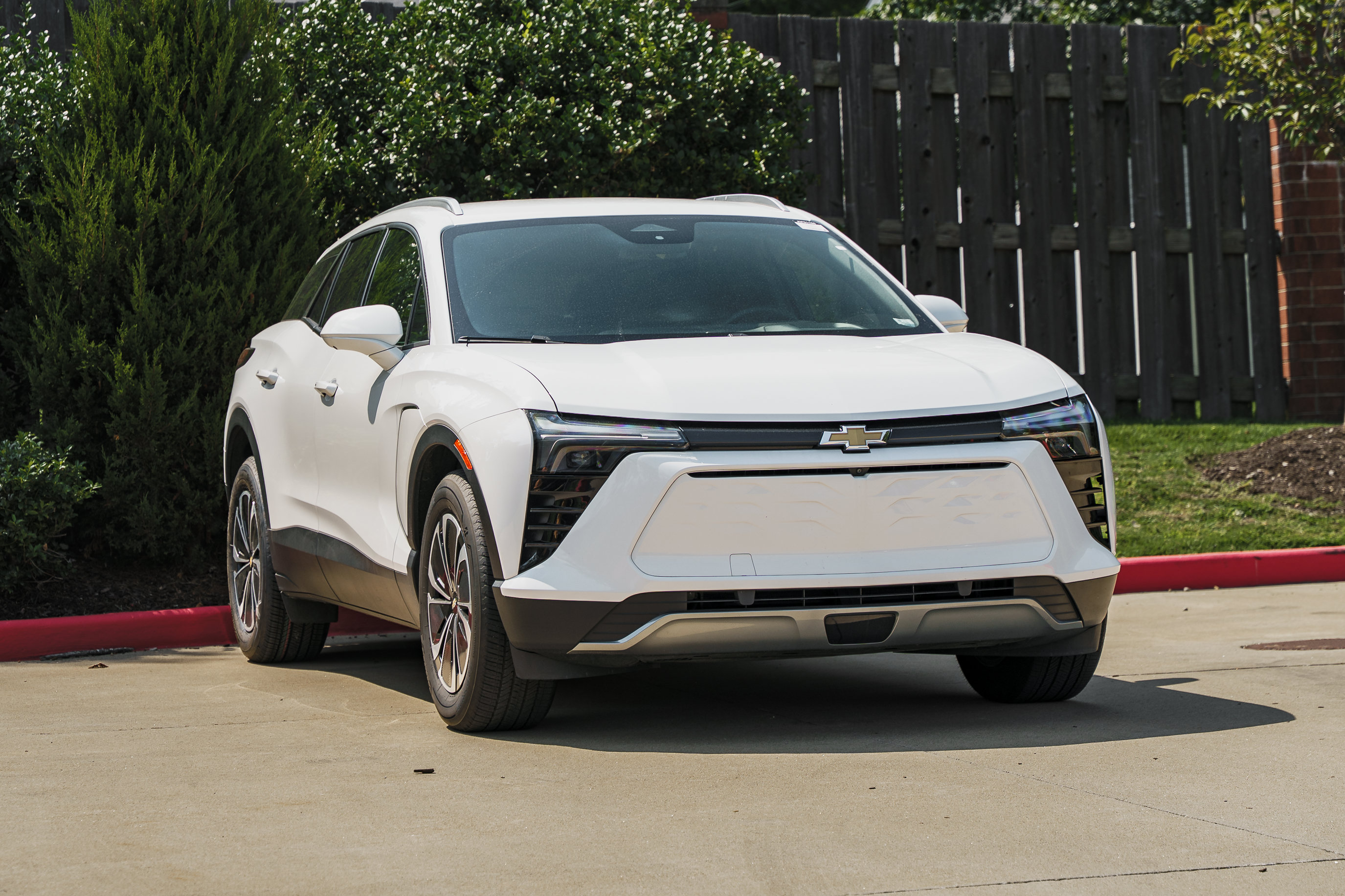 Used 2024 Chevrolet Blazer EV LT AWD/4WD image 2