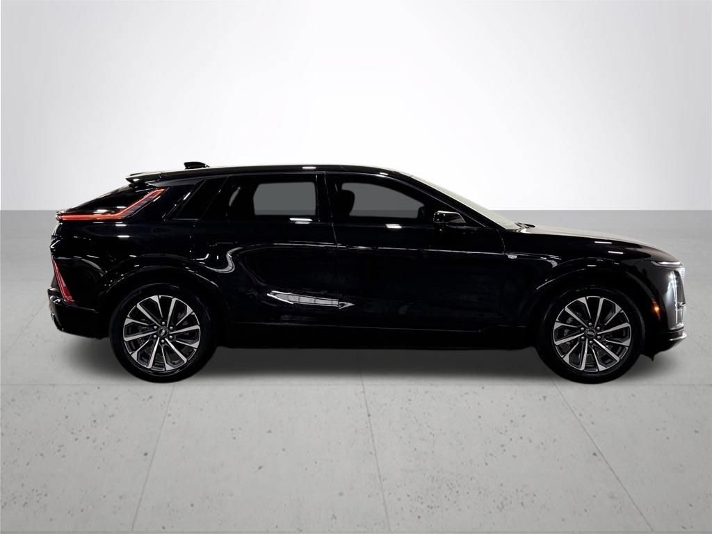 Used 2024 Cadillac Lyriq Sport RWD image 9
