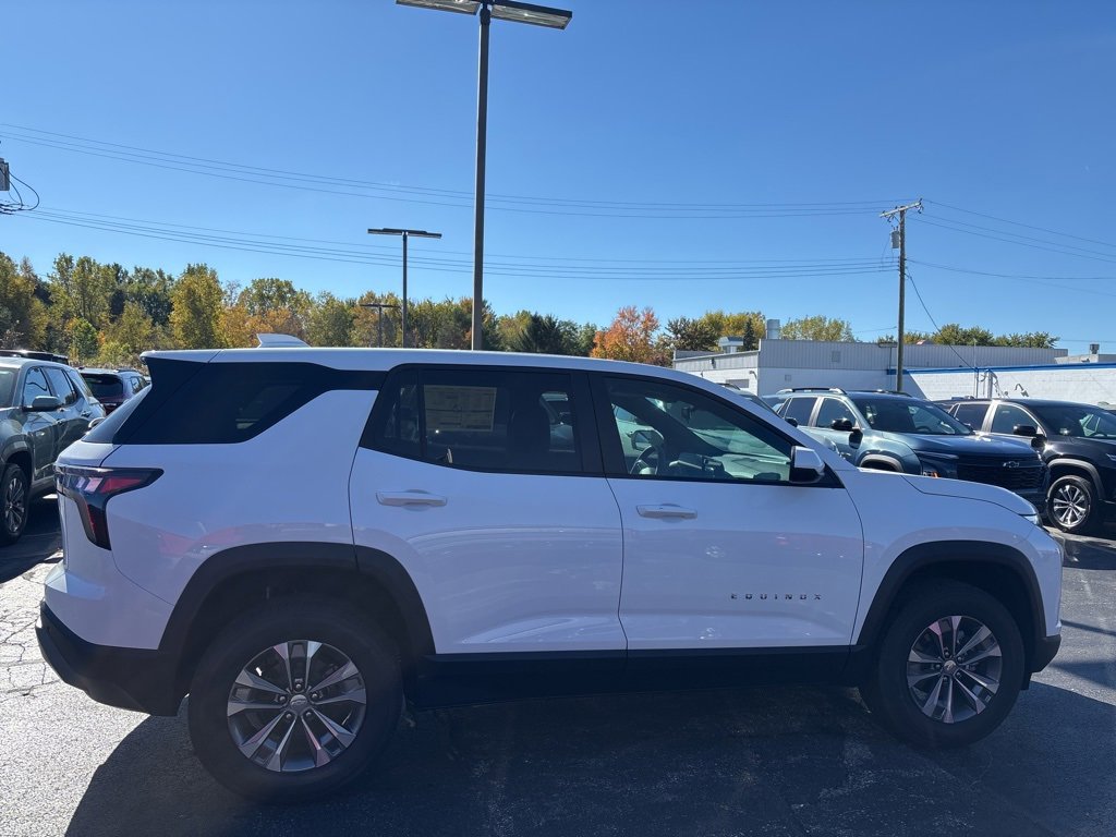 New 2026 Chevrolet Equinox LT w/ Convenience Package II image 3