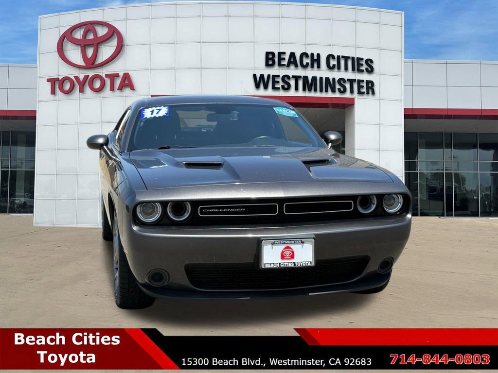 Used 2017 Dodge Challenger SXT w/ Cold Weather Group RWD image 3