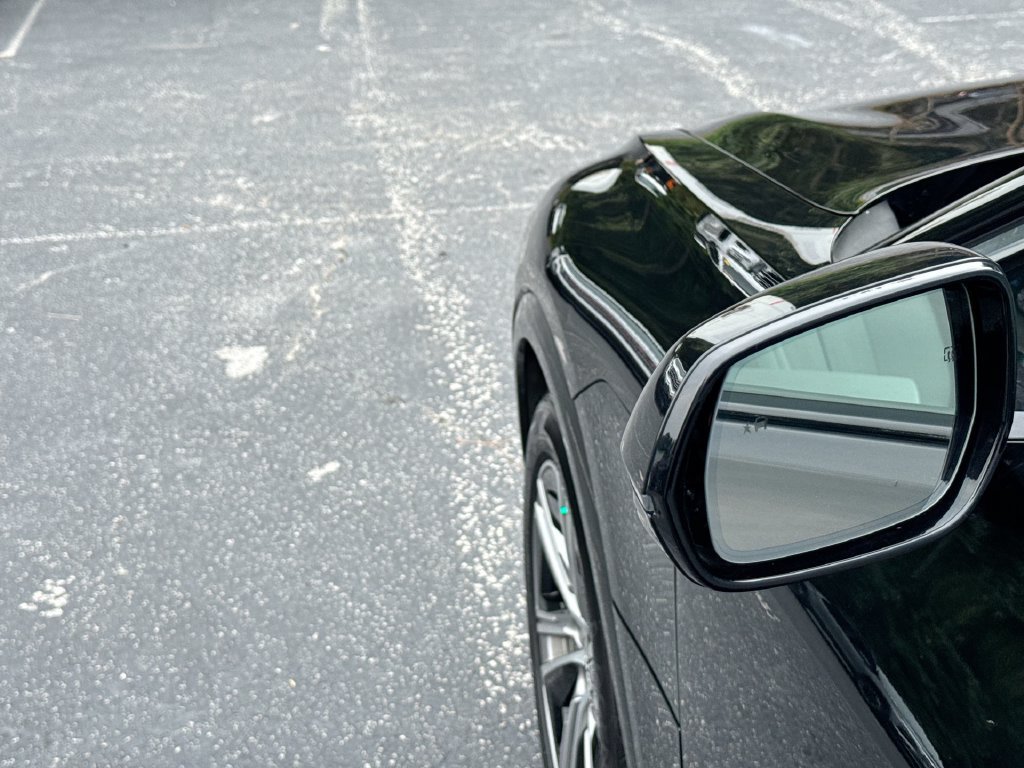 Used 2024 Cadillac Lyriq Luxury RWD image 12
