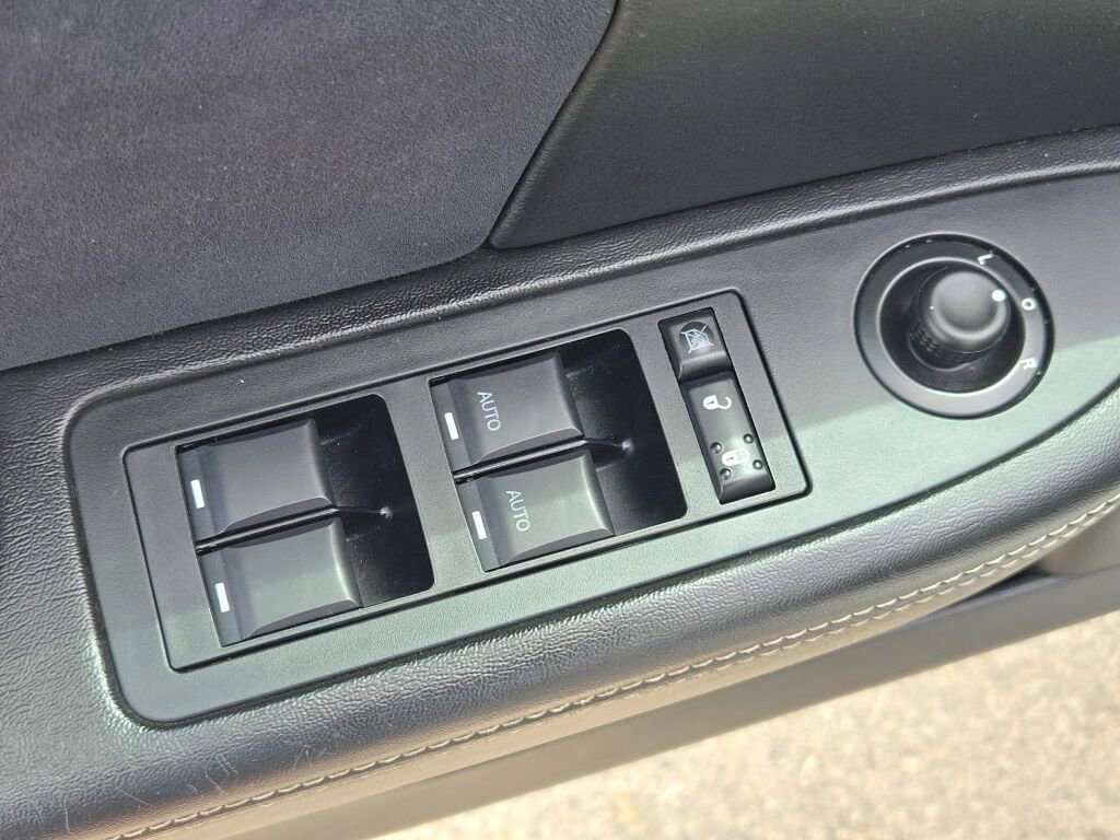Used 2013 Chrysler 200 Limited w/ Sun/Sound Group FWD image 18