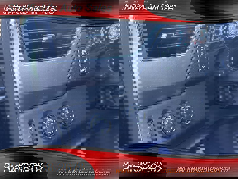 Used 2020 Chevrolet Suburban LT image 28