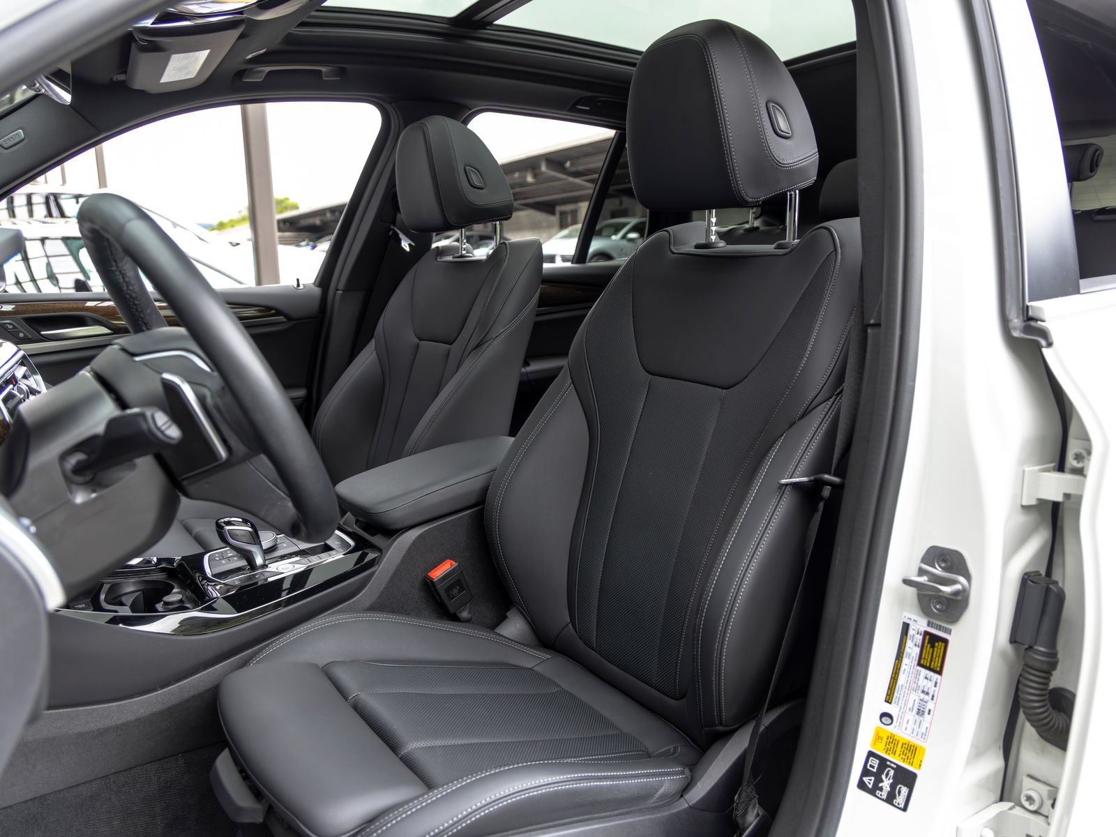 Used 2023 BMW X3 xDrive30i w/ Premium Package w/ZPA AWD/4WD image 5