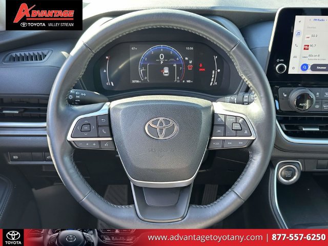 Used 2024 Toyota Grand Highlander AWD image 18