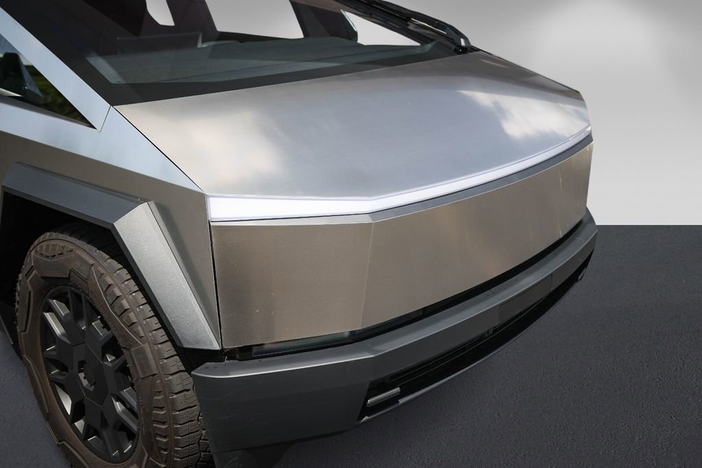 Used 2024 Tesla Cybertruck AWD Crew Cab image 10