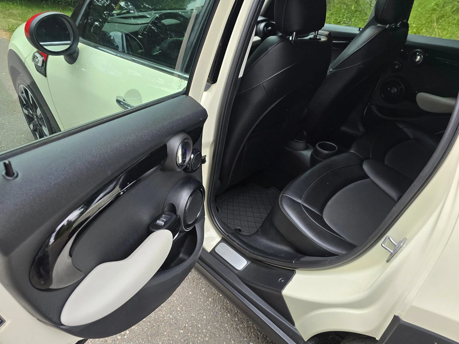 Used 2016 MINI Cooper S FWD image 16