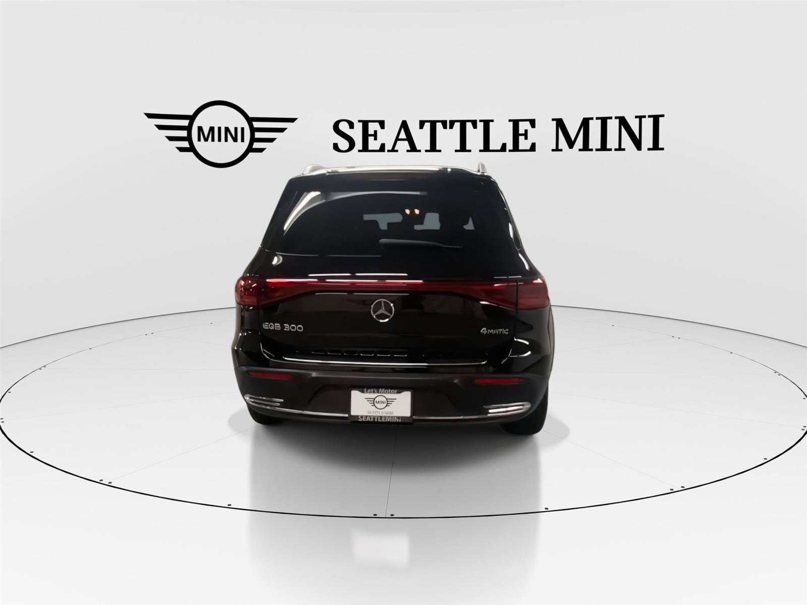 Used 2024 Mercedes-Benz EQB 300 4MATIC image 10