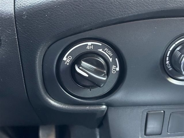 Used 2022 Nissan Frontier S w/ Technology Package AWD/4WD image 23