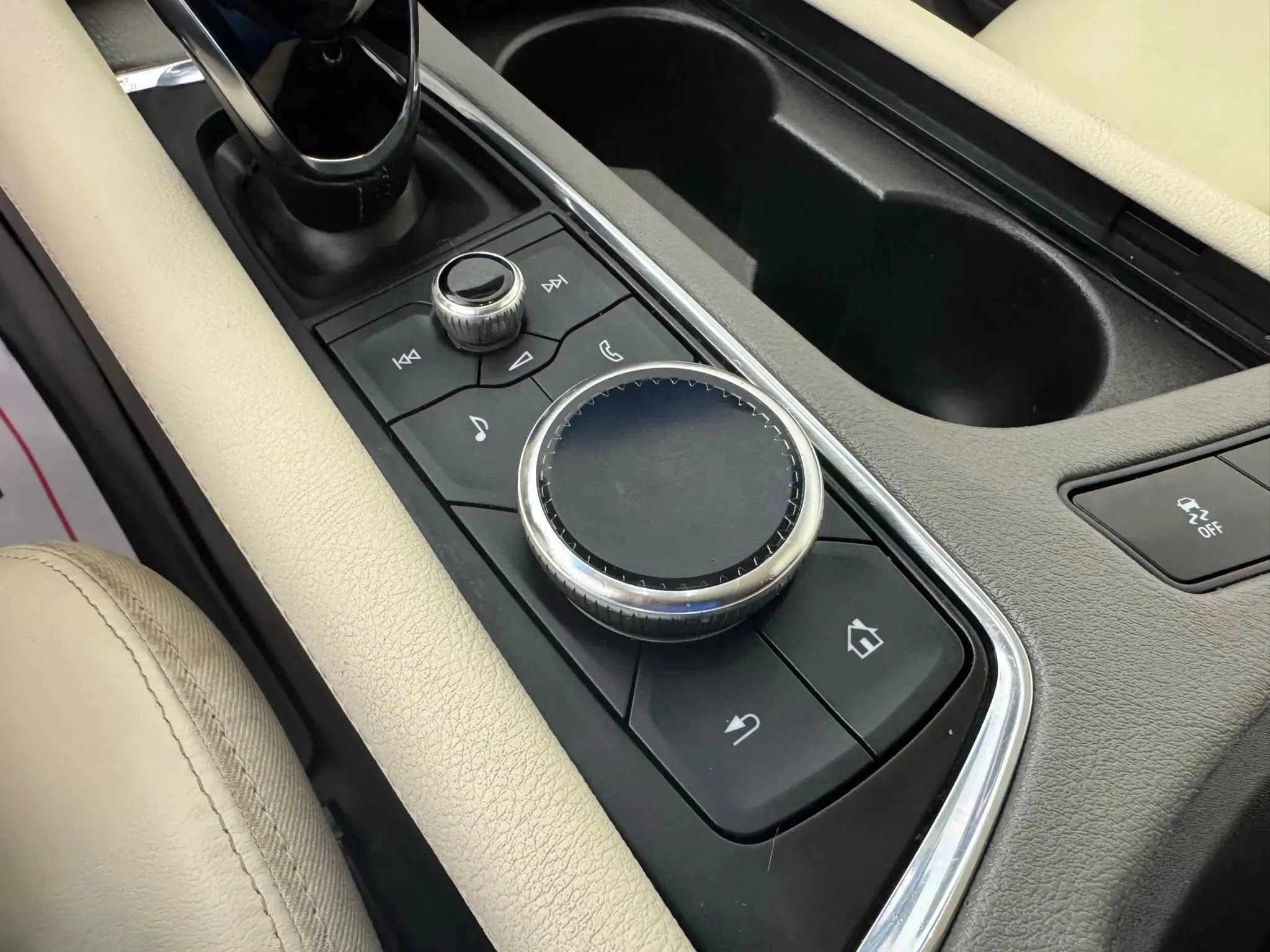 Used 2021 Cadillac XT5 Premium Luxury AWD/4WD image 25