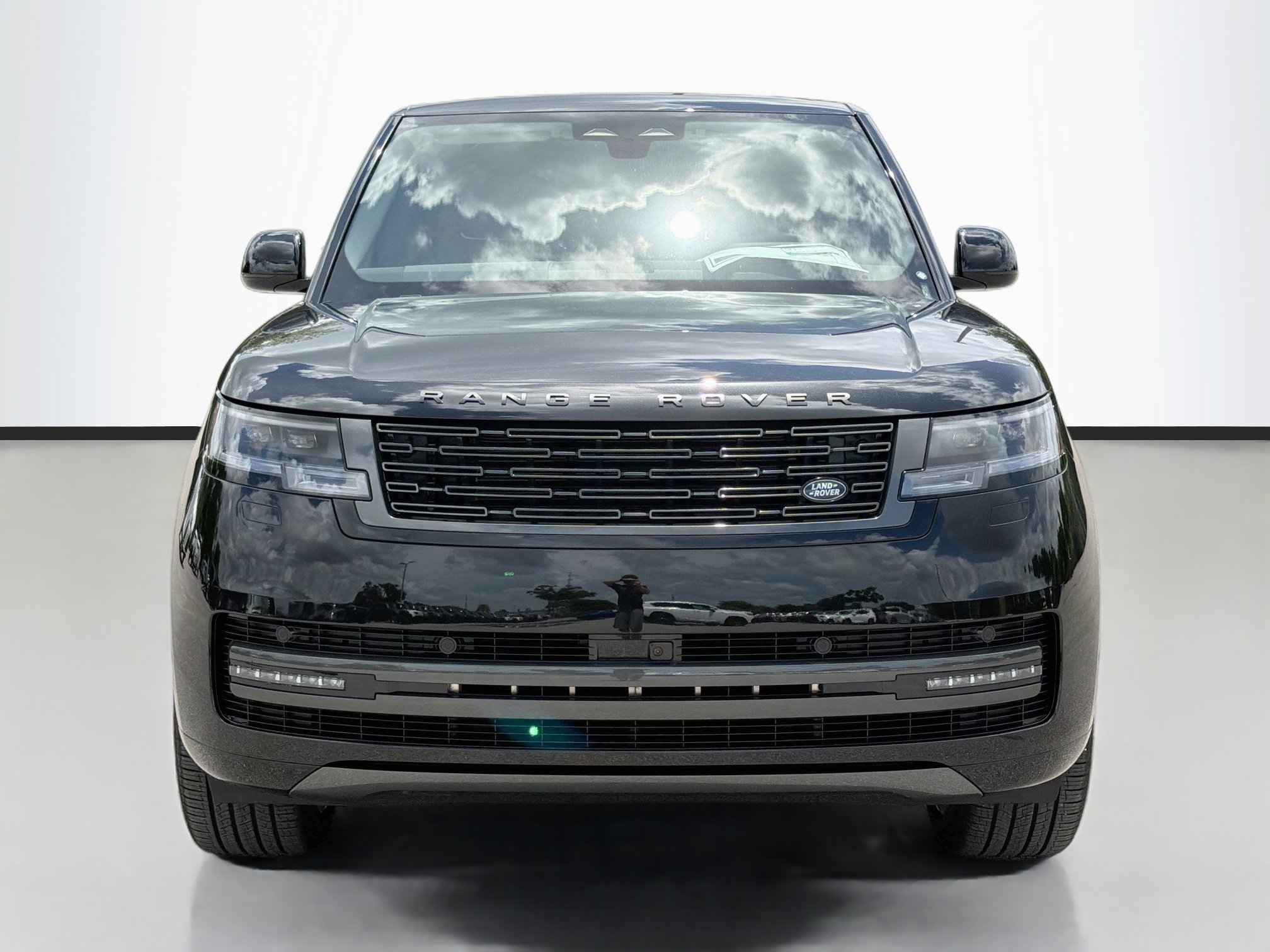 New 2026 Land Rover Range Rover Long Wheelbase SE AWD/4WD image 8