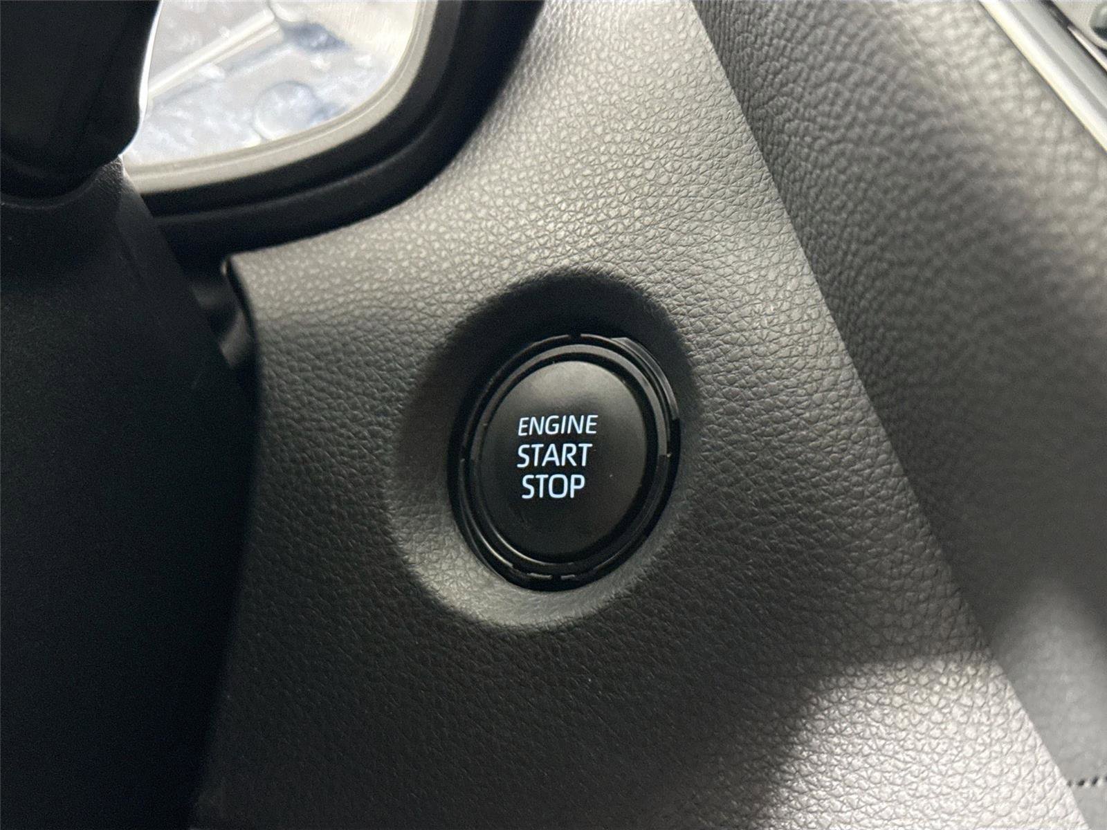 Certified 2024 Toyota Corolla SE image 21