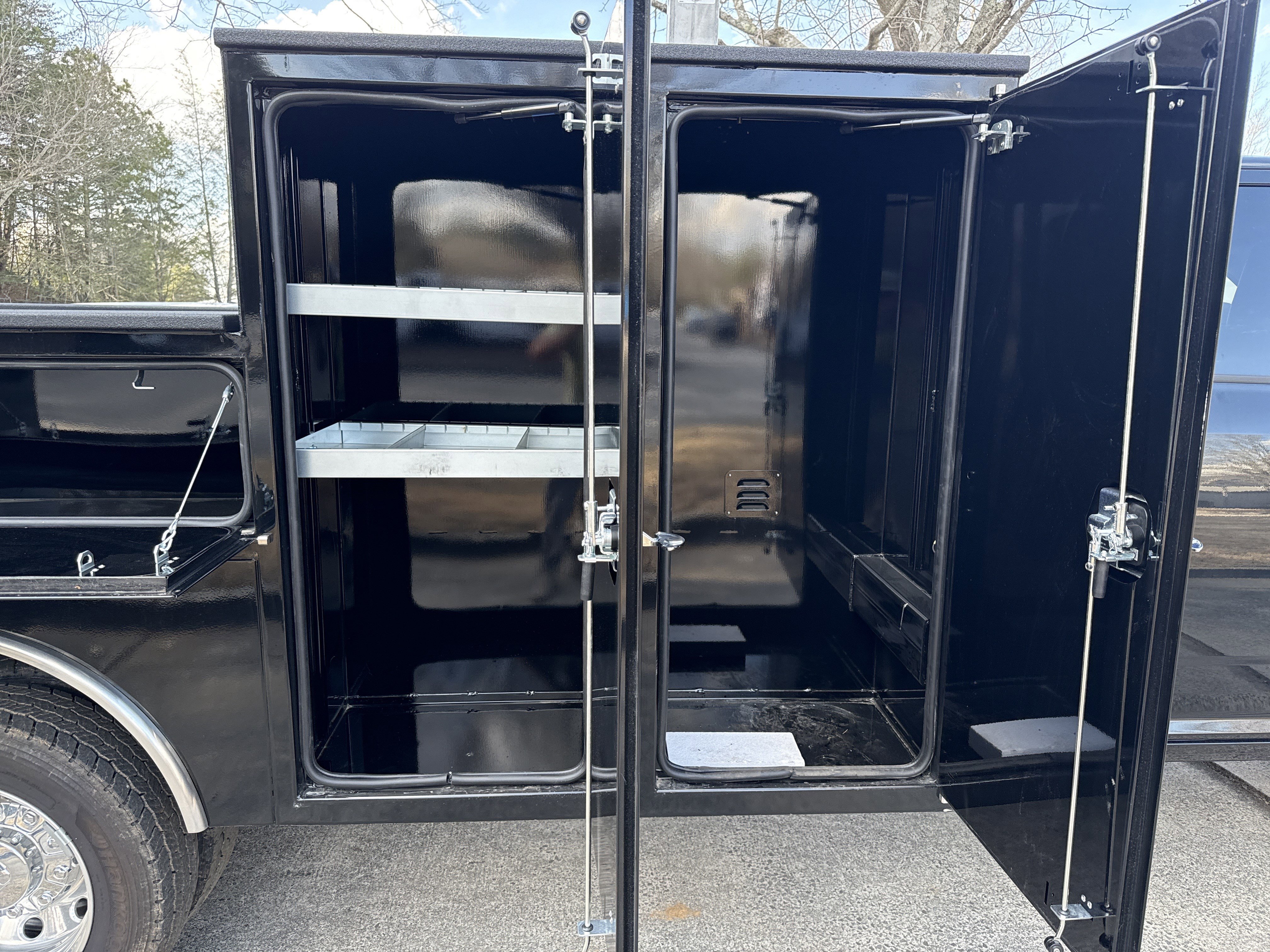 New 2024 RAM 5500 Laramie image 20