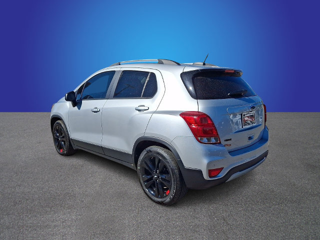 Used 2020 Chevrolet Trax LT w/ Sun & Sound Package FWD image 6