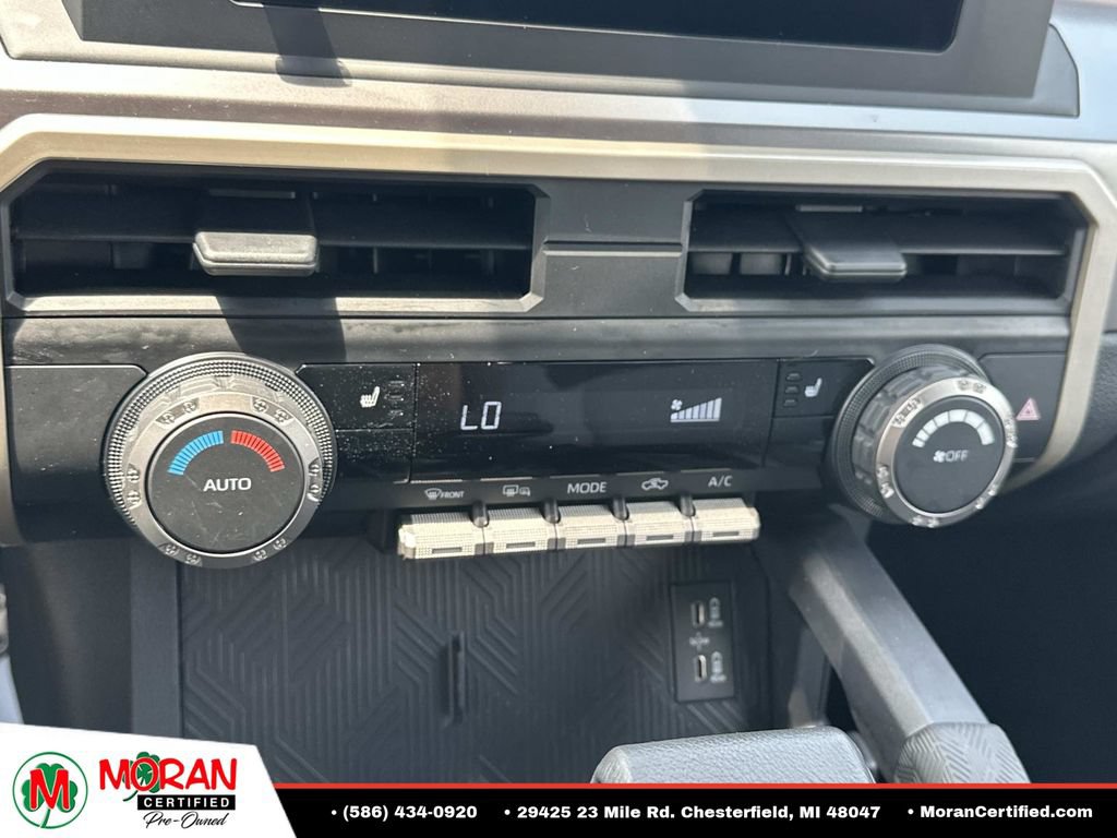 Used 2025 Toyota Tacoma TRD Sport AWD/4WD image 24