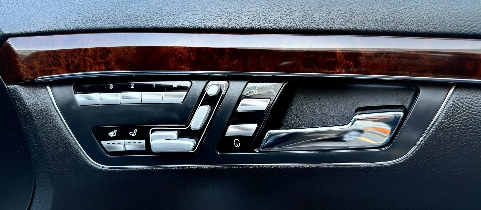 Used 2013 Mercedes-Benz S 550 4MATIC image 37