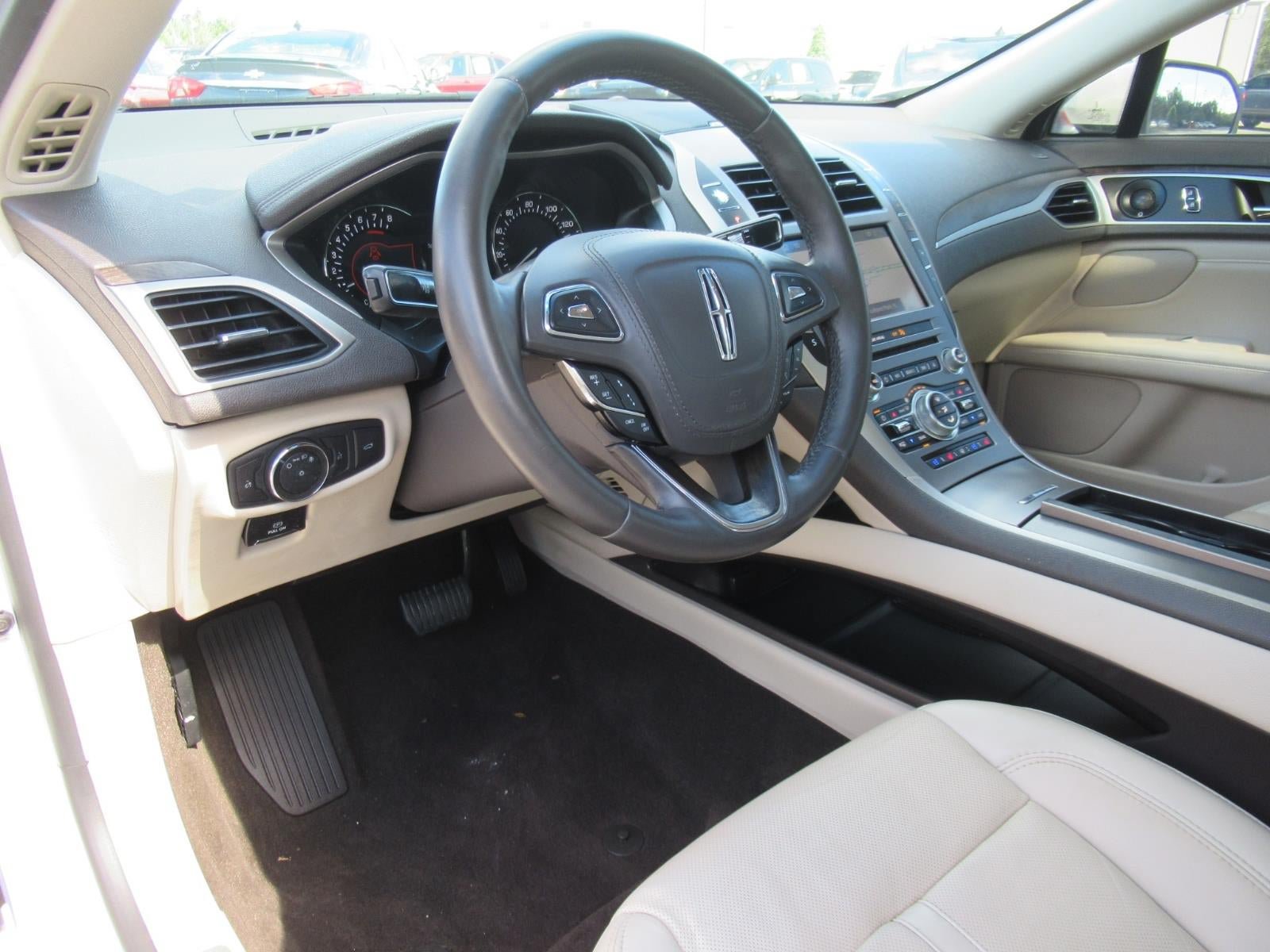 Used 2020 Lincoln MKZ Reserve w/ Monochromatic Package AWD/4WD image 19