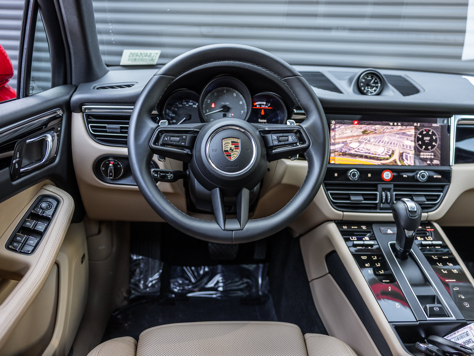 Certified 2026 Porsche Macan S AWD/4WD image 13