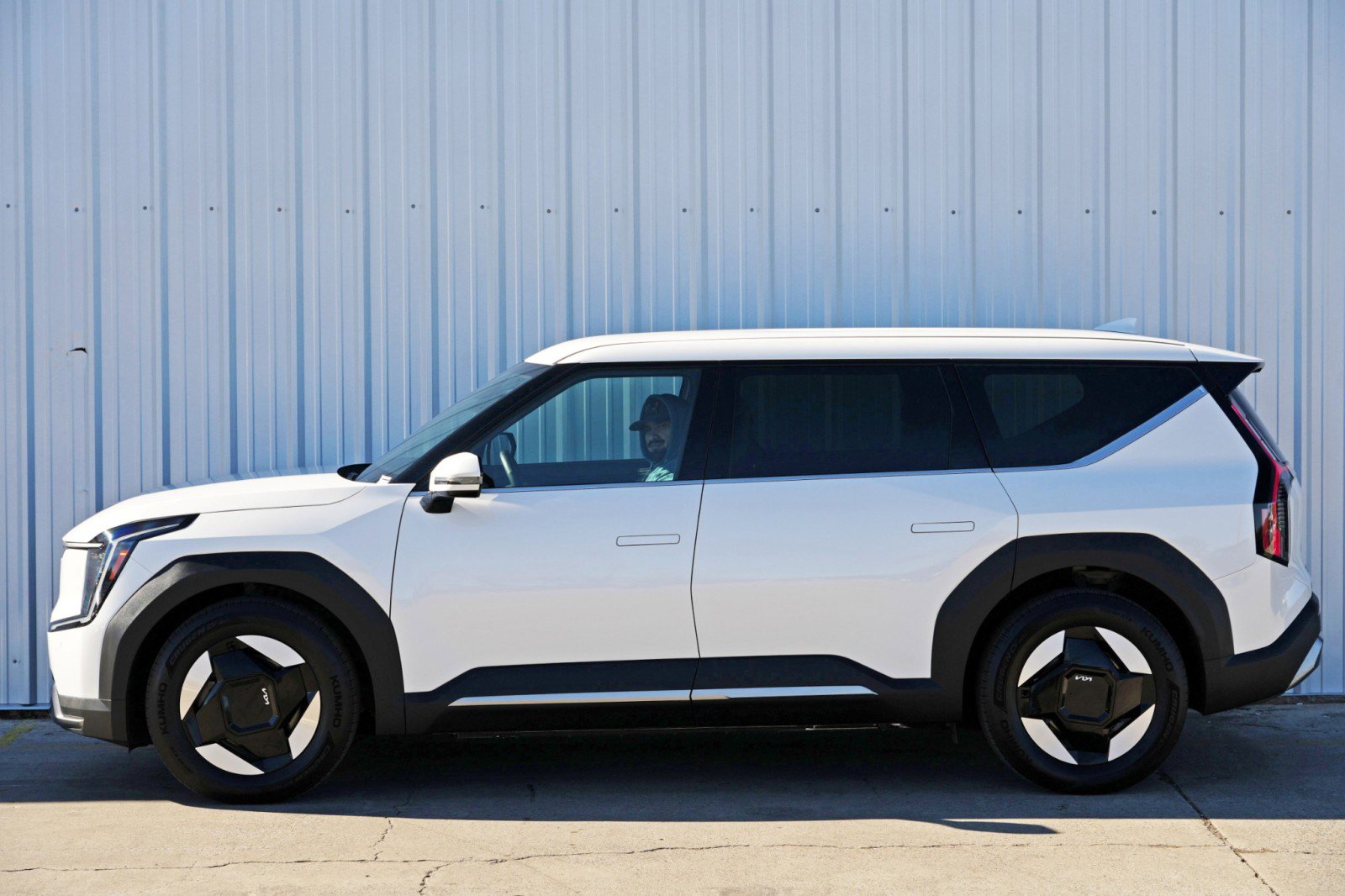 Used 2024 Kia EV9 Light Long Range image 8