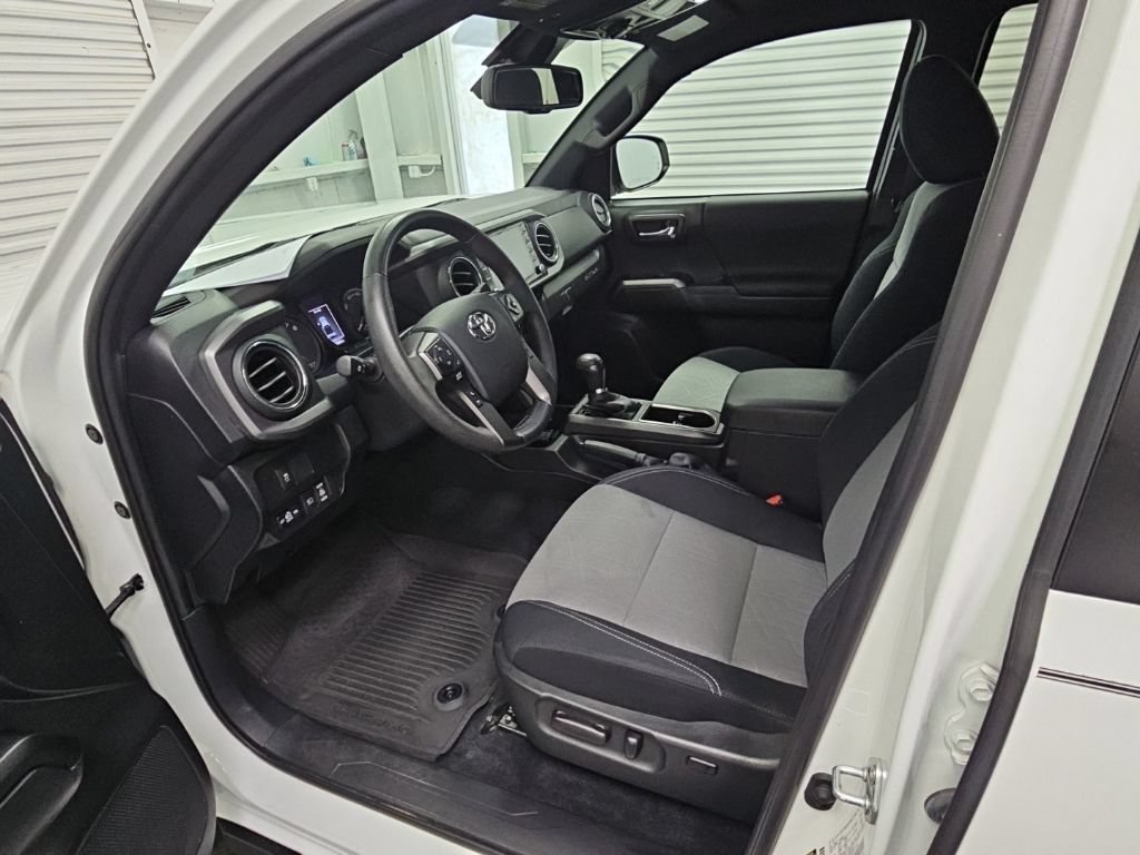 Used 2023 Toyota Tacoma TRD Off-Road AWD/4WD image 11