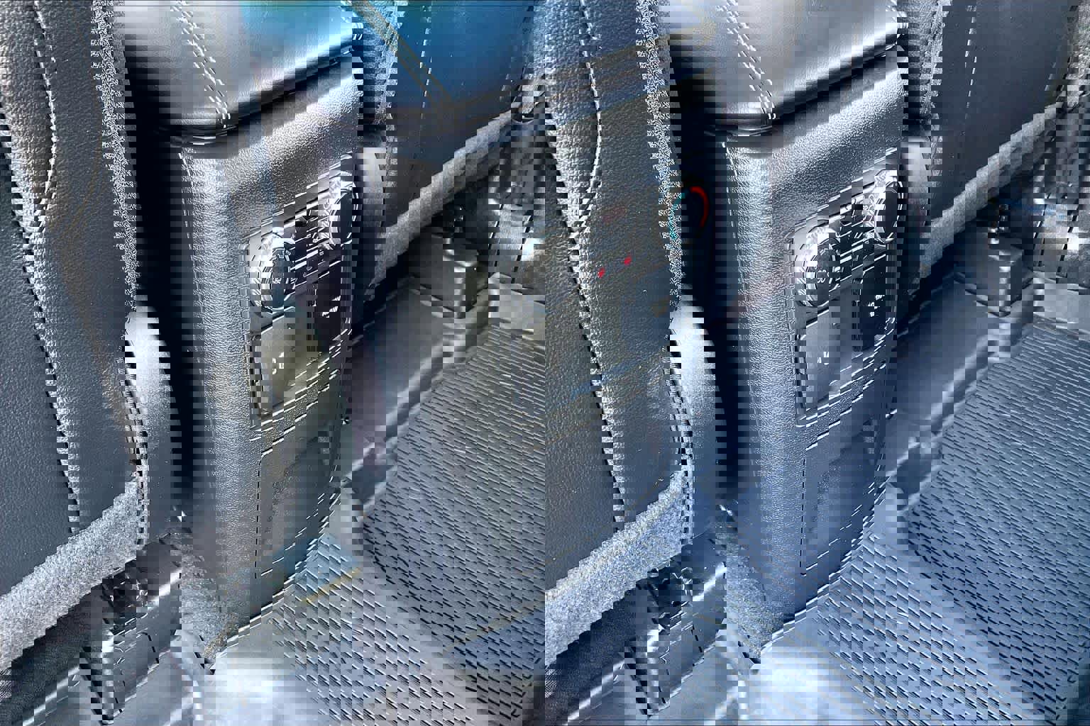 Used 2023 Ford Explorer ST w/ Equipment Group 401A image 39