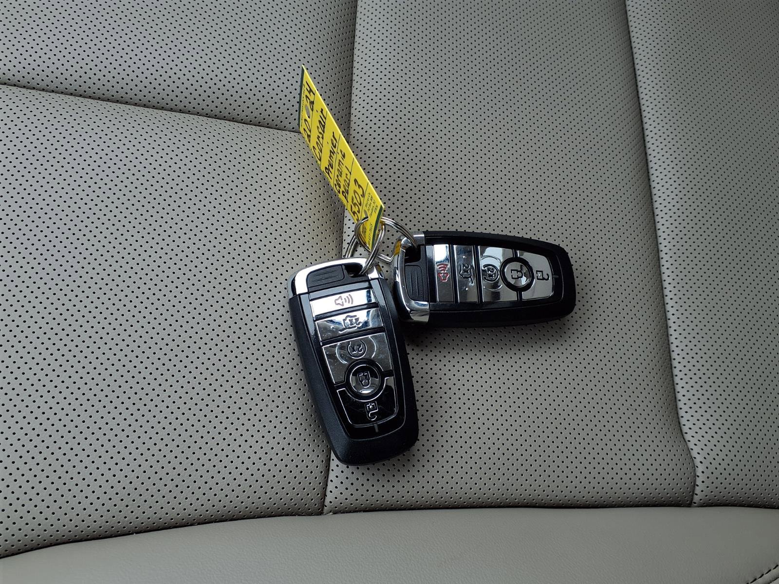 Used 2024 Lincoln Corsair Premiere w/ Equipment Group 101A image 22