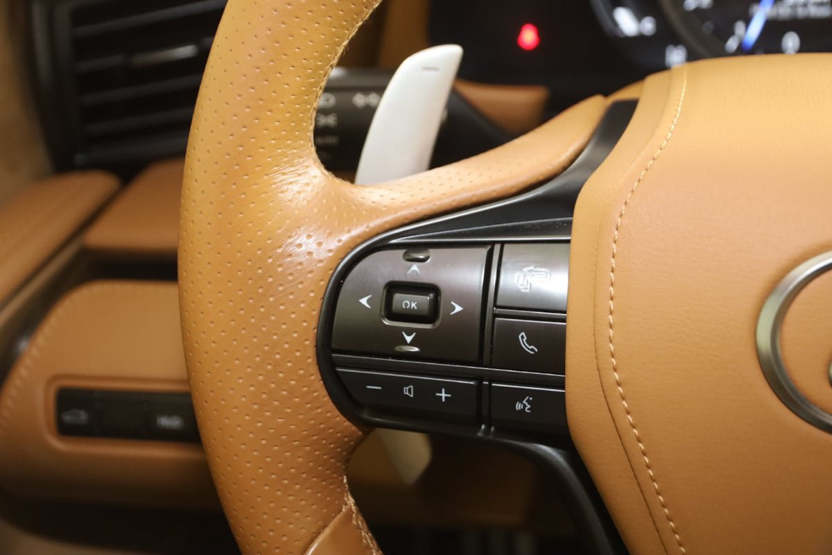 Used 2018 Lexus LC 500 Coupe w/ Touring Package RWD image 38