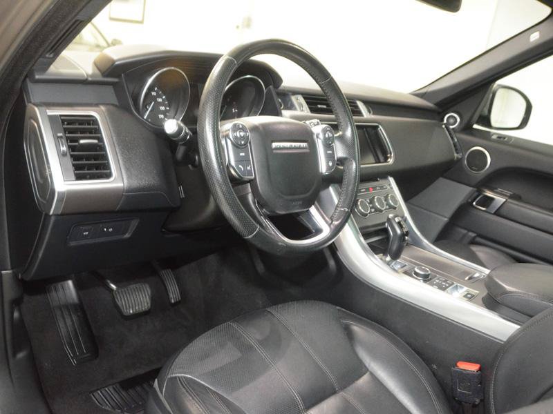 Used 2016 Land Rover Range Rover Sport SE AWD/4WD image 18