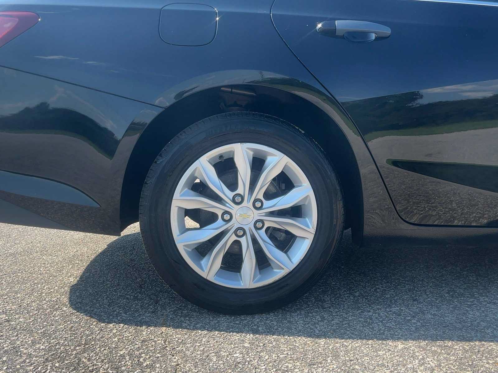 Used 2020 Chevrolet Malibu LT FWD image 39