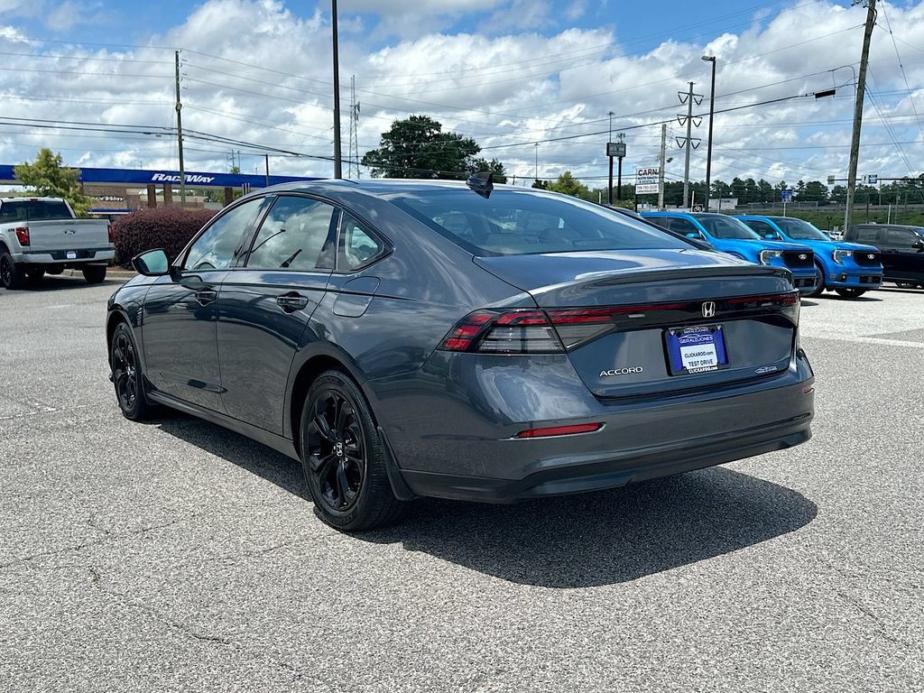 Used 2025 Honda Accord SE image 6