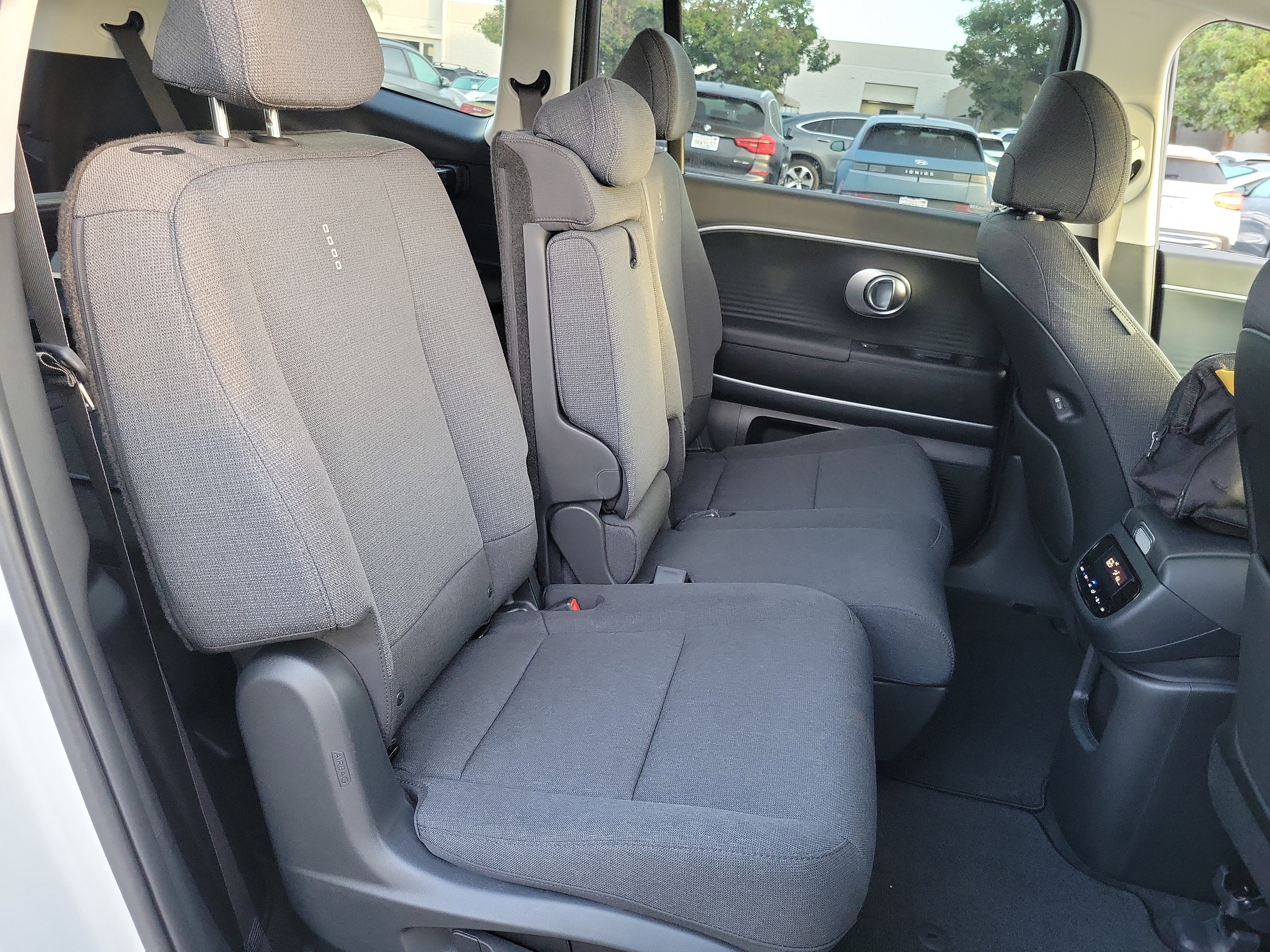 Certified 2026 Hyundai Ioniq 9 SE image 23