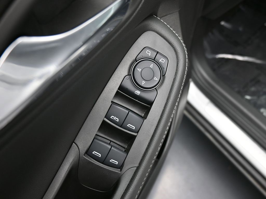 Used 2023 Buick Encore GX Preferred w/ Cold Weather Comfort Package image 31