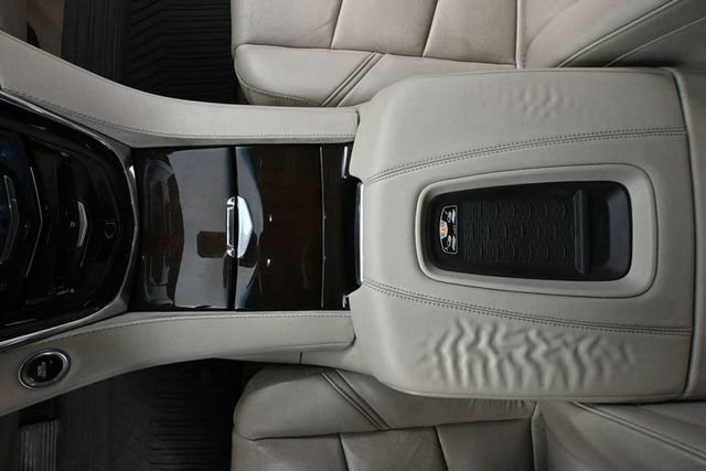 Used 2017 Cadillac Escalade ESV 4WD image 32