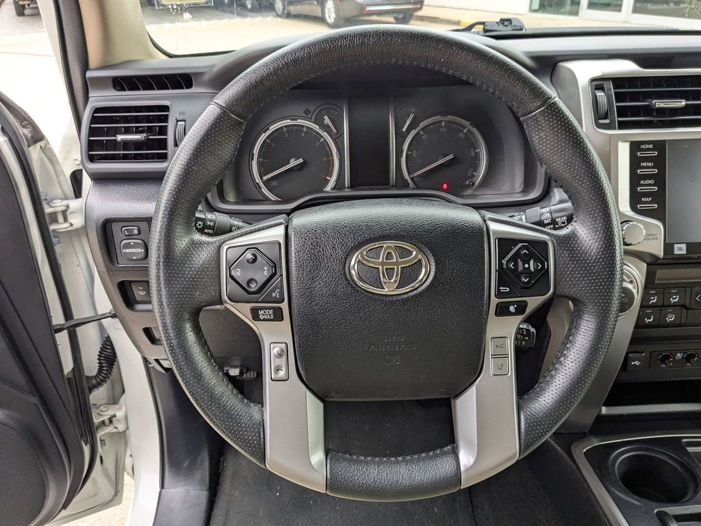 Used 2020 Toyota 4Runner SR5 Premium image 18
