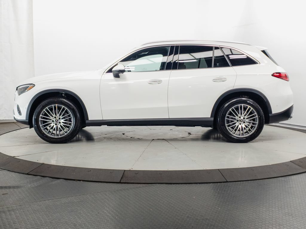 Certified 2026 Mercedes-Benz GLC 300 4MATIC image 4