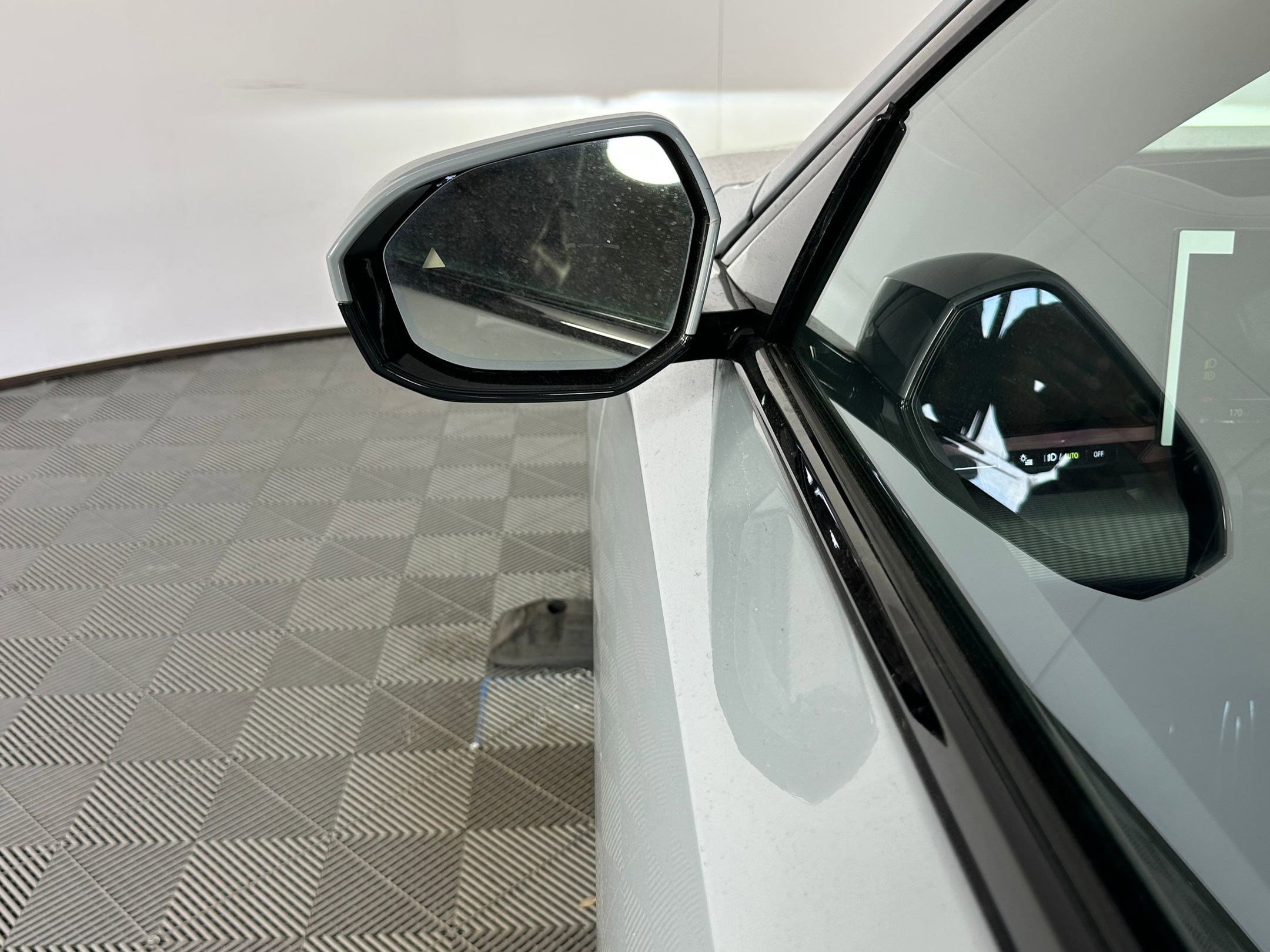 Used 2026 BMW 530i w/ M Sport Package RWD image 20