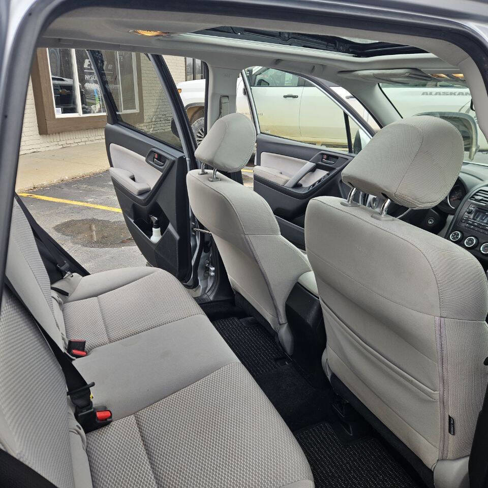 Used 2014 Subaru Forester 2.5i Premium w/ All-Weather Package image 16