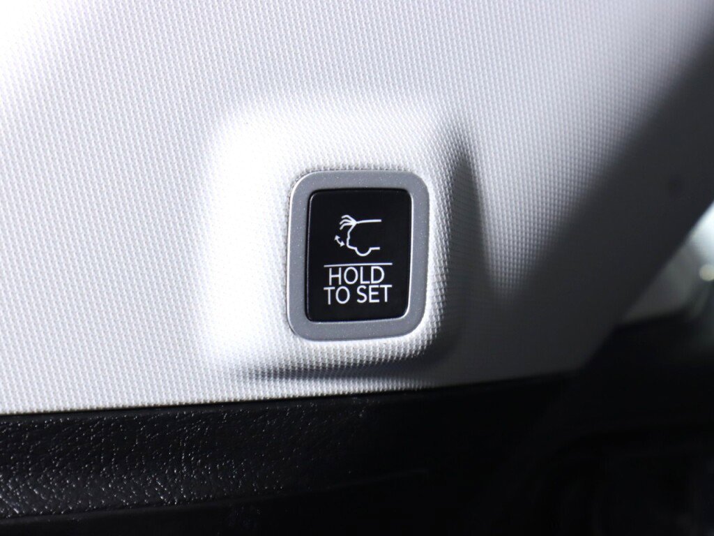 Used 2023 Jeep Grand Cherokee 30th Anniversary image 45