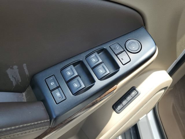 Used 2020 Chevrolet Suburban LT RWD image 9