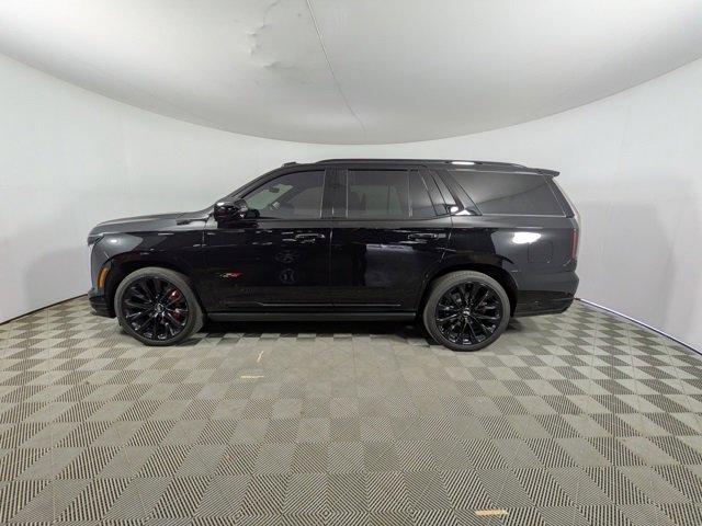 Used 2025 Cadillac Escalade V w/ LPO, ONYX Package image 31