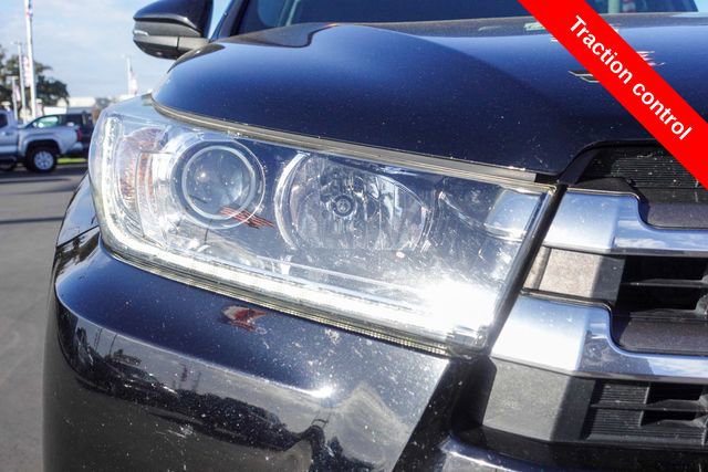 Used 2018 Toyota Highlander Limited Platinum w/ Carpet Mat Package (TMS) image 6