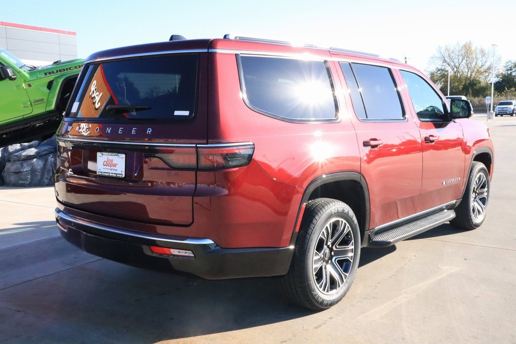 New 2025 Jeep Wagoneer 4WD image 23