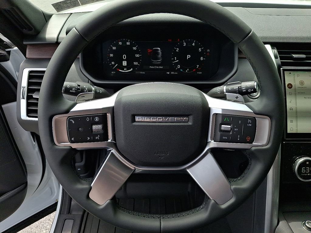 New 2025 Land Rover Discovery S image 16
