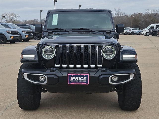 Used 2021 Jeep Wrangler Unlimited Sahara image 2