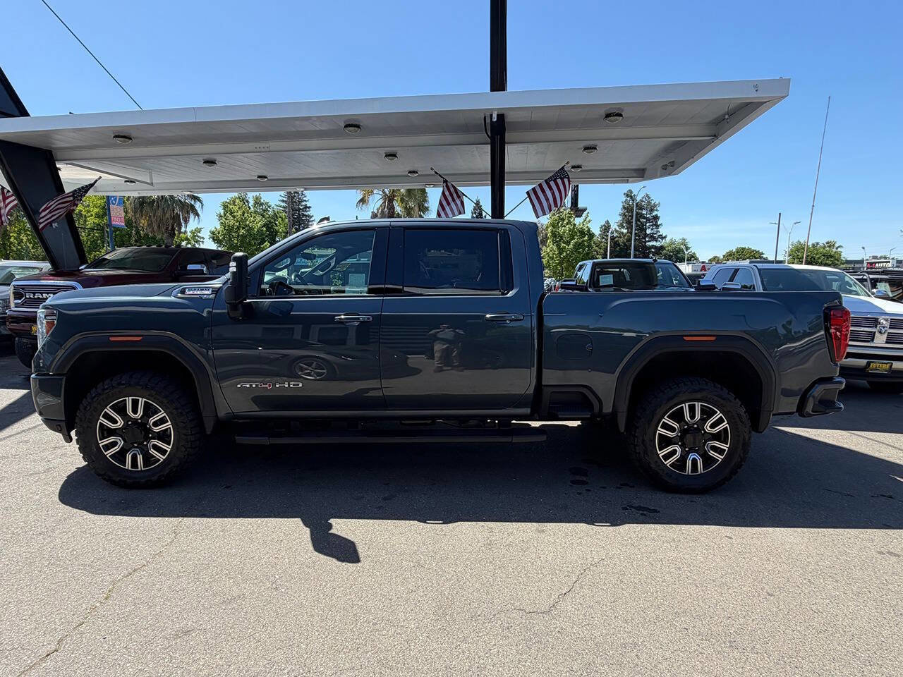 Used 2020 GMC Sierra 3500 AT4 w/ AT4 Premium Package image 3