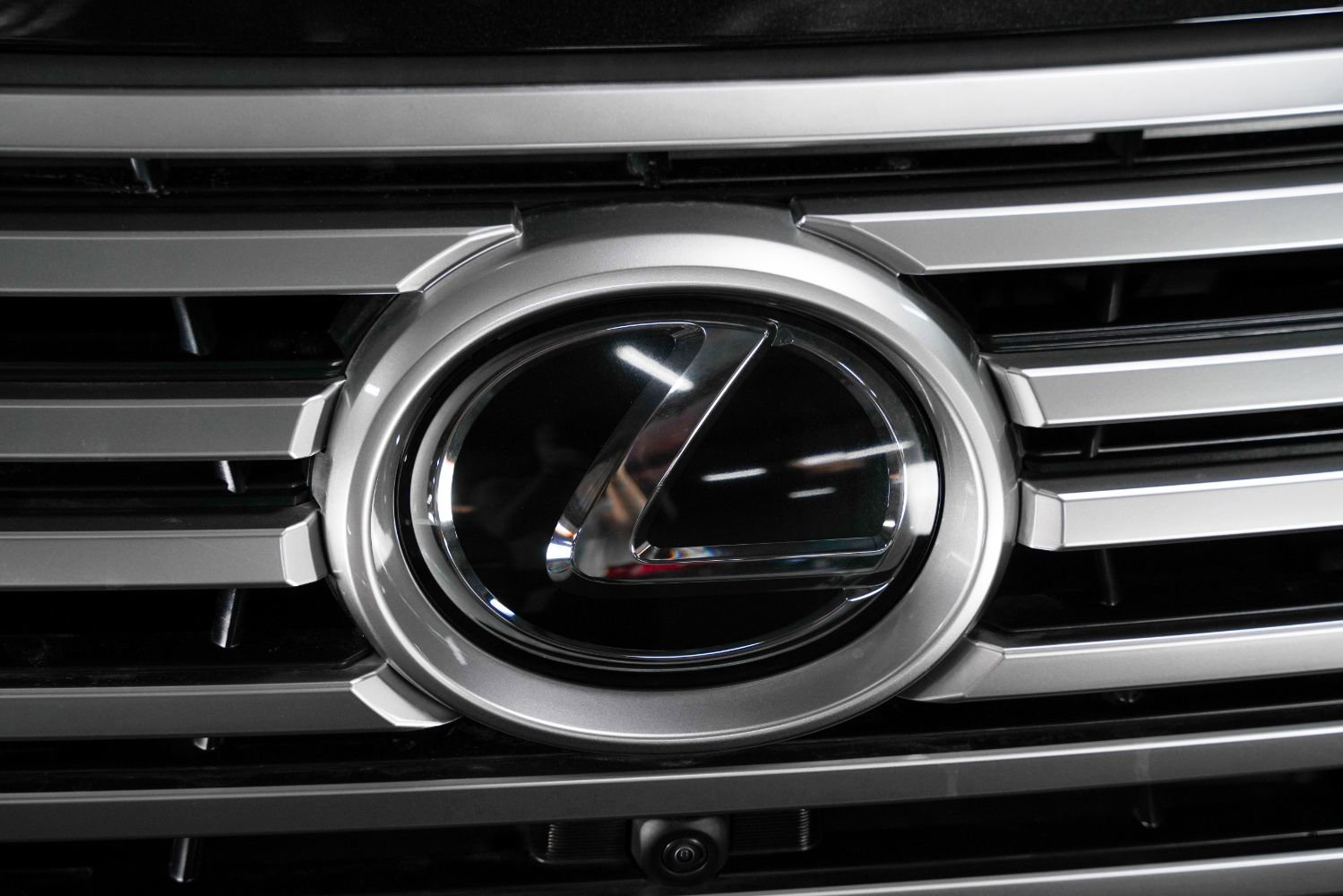 Used 2024 Lexus LX 600 4WD w/ Premium Package image 13