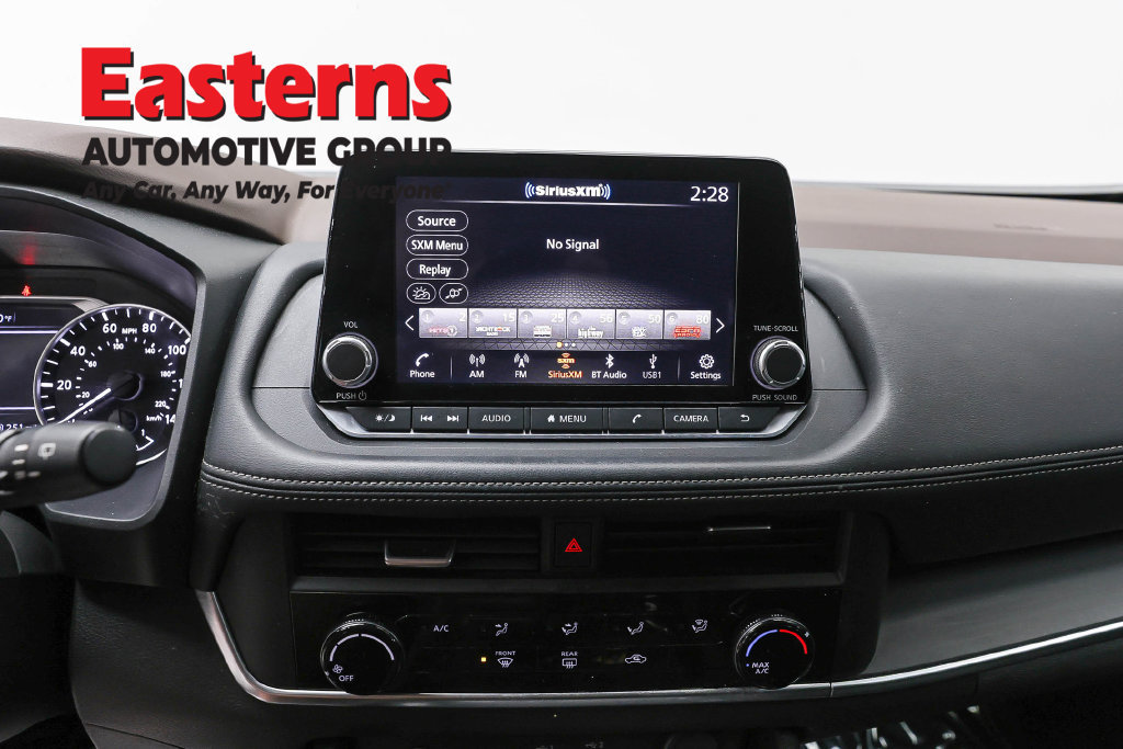 Used 2023 Nissan Rogue S AWD/4WD image 13